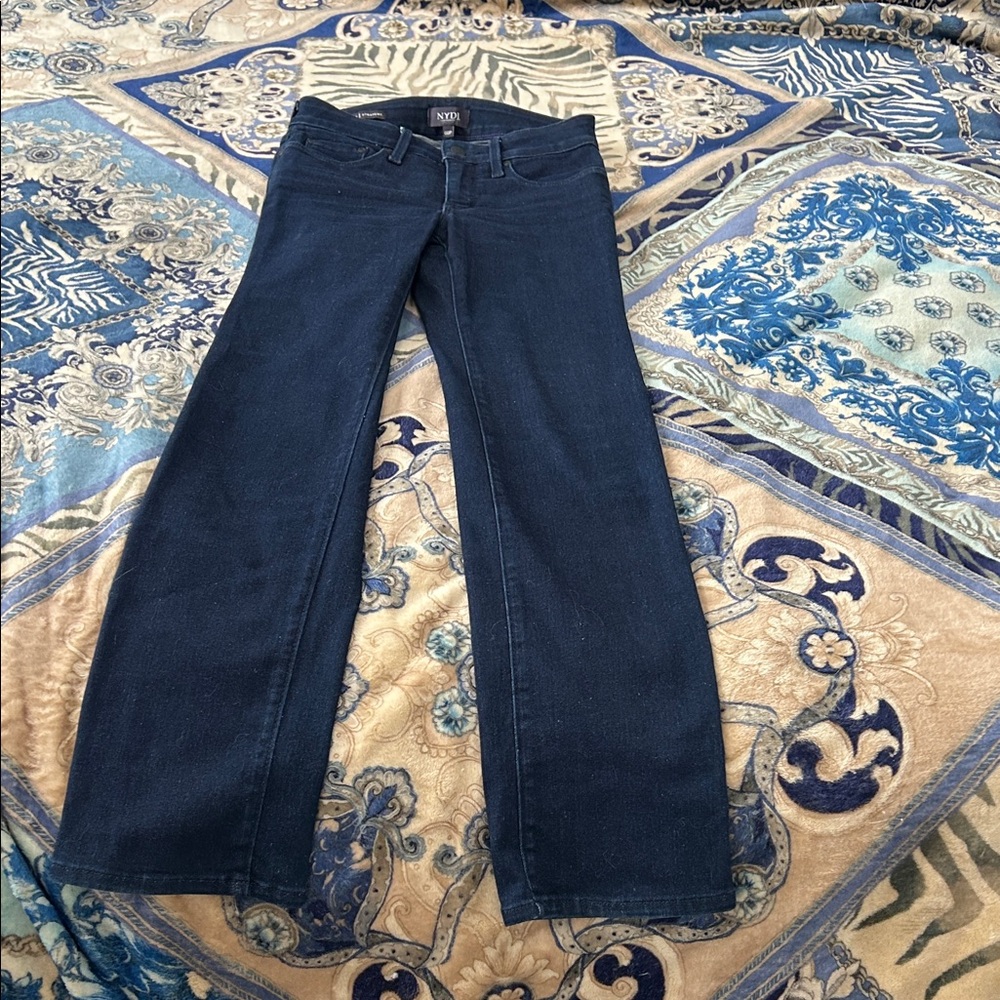 NYDJ “Marilyn” Straight Leg Jean; Size 00P.
Never Worn.